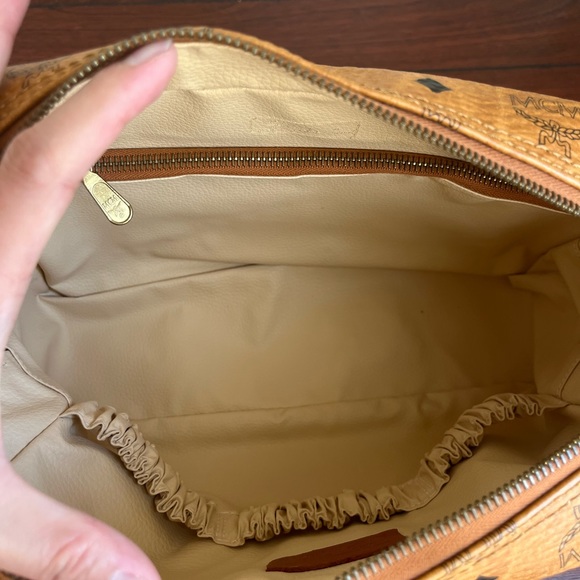 MCM POUCH / CLUTCH (PRICE FIRM❤️) - Picture 7 of 14